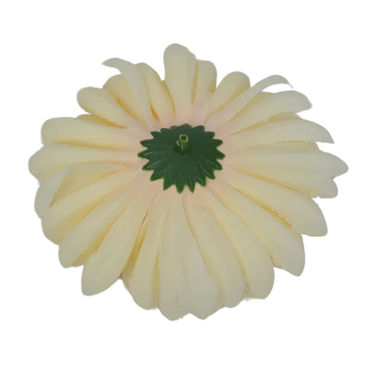 Sztuczna chryzantema ananas w kolorze jasno brzoskwiniowym 14 cm