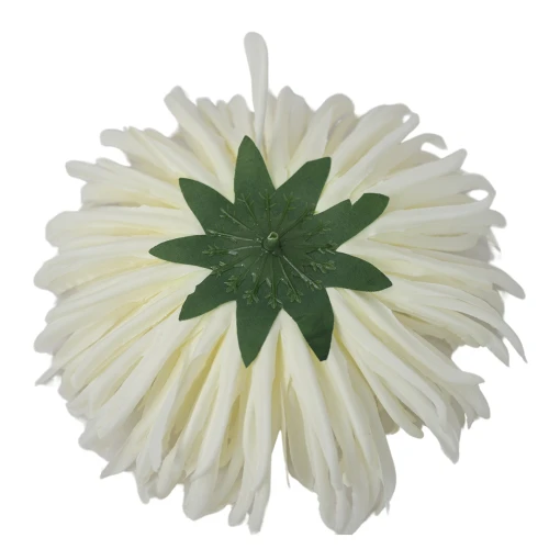 Kwiat sztuczny, chryzantema strzępiata w kolorze kremowym 19 cm