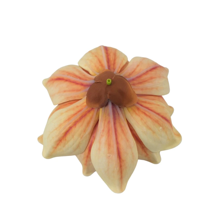 Sztuczna gumowa magnolia w kolorze brzoskwiniowym 18 cm